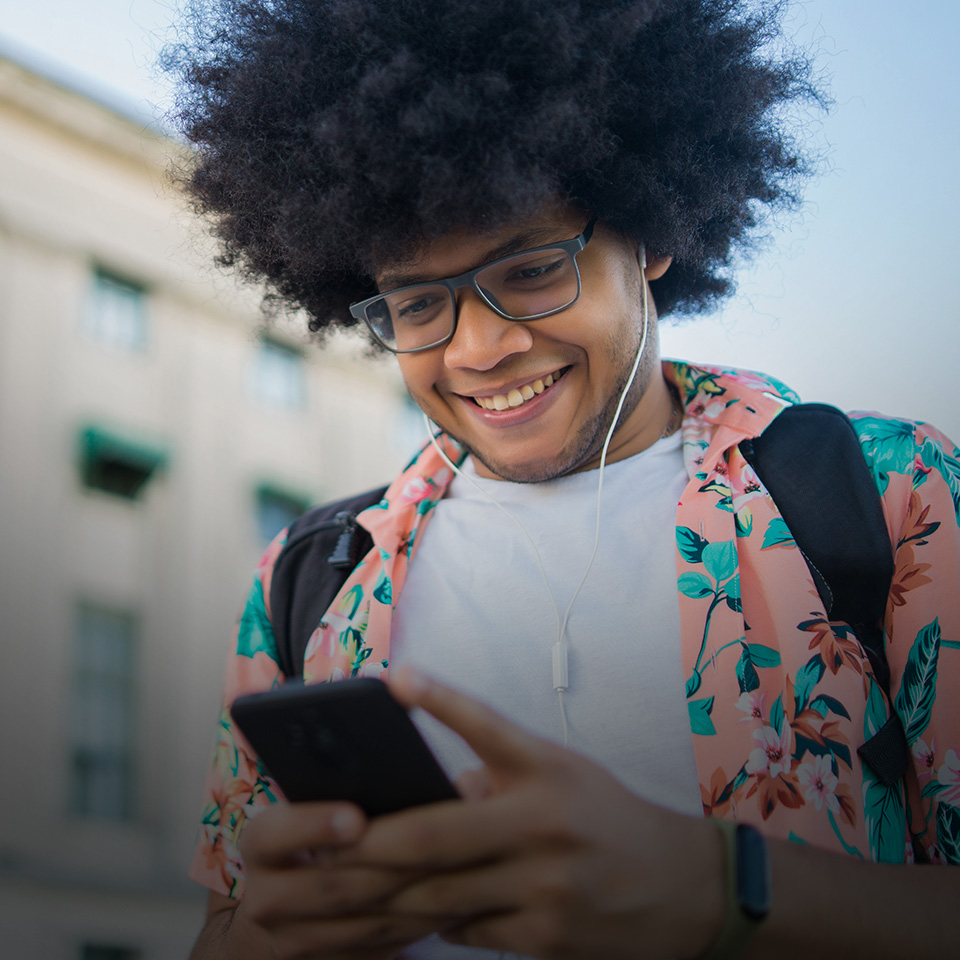 WhatsApp libera atualização com opção para ocultar status online, Comunidades e mais